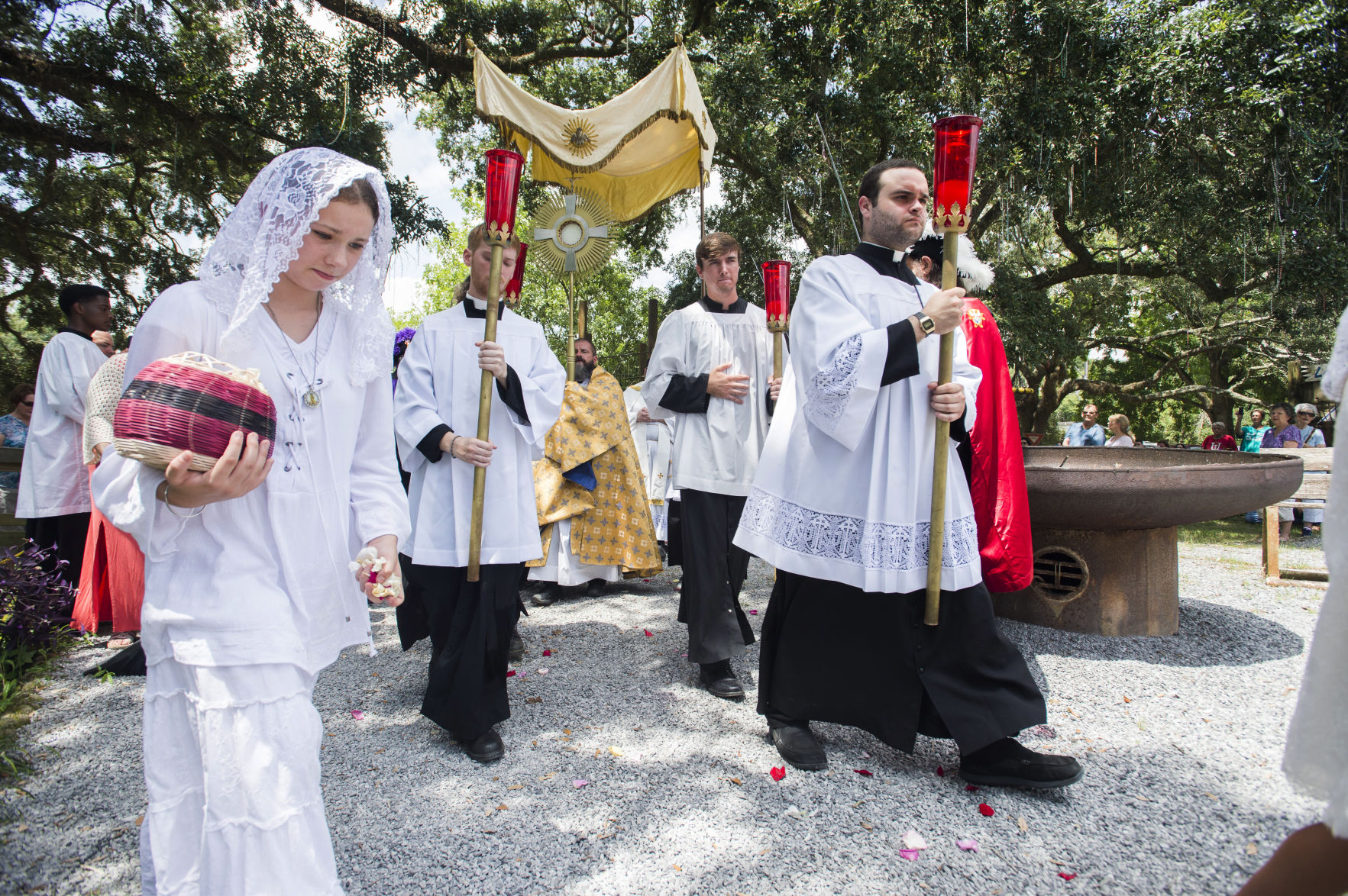 ACA.eucharisticprocession039.081618